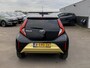 Toyota Aygo X 1.0 VVT-i MT Premium NL-auto vol luxe, boekjes compleet, dealer onderhouden! Stoelverwarming, parkeersensoren, navigatie, Apple CarPlay/Android Auto, JBL premium audio!