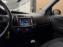 Hyundai i20 1.2i i-Deal * 65.153 km + NAP / Airco / LM Velgen / NL Auto *