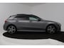 Mercedes-Benz A-klasse 250 e Business Solution AMG Limited (SFEERVERLICHTING, PANORAMADAK, CAMERA, STOELVERWARMING, 1e EIGENAAR)
