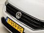 Volkswagen T-Roc 1.0 TSI Sportline (ZWART DAK, LED KOPLAMPEN, APPLE CARPLAY, ADAPTIVE CRUISECONTROL, STOELVERWARMING, CLIMATE CONTROL, GETINT GLAS, SPORTSTOELEN, NIEUWSTAAT)