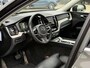 Volvo XC60 T6 Plug-in hybrid AWD 340PK Inscription | Luchtvering | Verwarmde voorstoelen & Stuurwiel | Adaptieve Cruise Control | BLIS Doedehoekdetectie | Trekhaak semi elektrisch inklapbaar | Harman Kardon audio