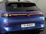 Volkswagen T-Roc R-Line First Edition 1.5 eTSI 110 kW / 150 PK SUV | Panoramaschuif-kanteldak | Assistance Pakket | Trekhaak | Black Style Pakket | Koplampverlichting matrix-led (IQ.LIGHT) | Elek. achterklep | Zwart dak