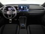Volkswagen T-Roc R-Line First Edition 1.5 eTSI 110 kW / 150 PK SUV | Panoramaschuif-kanteldak | Assistance Pakket | Trekhaak | Black Style Pakket | Koplampverlichting matrix-led (IQ.LIGHT) | Elek. achterklep | Zwart dak