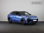 Volkswagen T-Roc R-Line First Edition 1.5 eTSI 110 kW / 150 PK SUV | Panoramaschuif-kanteldak | Assistance Pakket | Trekhaak | Black Style Pakket | Koplampverlichting matrix-led (IQ.LIGHT) | Elek. achterklep | Zwart dak