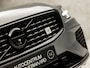 Volvo V60 2.0 T8 Twin Engine AWD Polestar Engineered 407Pk Automaat (PANORAMADAK, BOWERS&WILKINS AUDIO, HEAD-UP DISPLAY, KEYLESS, 360 GRADEN CAMERA, GELE GORDELS, TREKHAAK WEGKLAPBAAR, STANDKACHEL, 20 INCH)