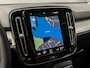 Volvo XC40 1.5 T5 Recharge Inscription 262Pk Automaat (PANORAMADAK, DEALER ONDERHOUDEN, KEYLESS ENTRY, APPLE CARPLAY, STUUR/STOEL VERWARMING, STANDKACHEL, SPORTSTOELEN, NIEUWSTAAT)