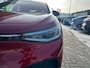 Volkswagen ID.5 Pro 77 kWh | Stoel- en stuurwielverwarming | Achteruitrijcamera | 20 inch velgen | Getint glas | Navigatie