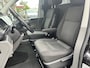 Volkswagen Transporter 2.0 TDI L2H1 Bulli 150pk Automaat Airco Cruise controle Digitaal display Trekhaak 2500kg trekgewicht 2-Persoons Telefoonverbinding Apple carplay Sitebars Euro 6 Dealer onderhouden