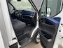 IVECO Daily 35C16V 2.3 Himatic Automaat 800kg laadklep Trekhaak 3500kg Trekgewicht zijdeur Airco cruise controle Telefoonverbinding 3-Persoons bakwagen verhuiswagen Meubelbak Euro 6 Tachograaf
