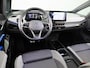 Volkswagen ID.3 First Max 58 kWh 204 pk | Navigatie | Panoramadak | Trekhaak (afneembaar) | Parkeersensoren | Achteruitrijcamera | Stoelverwarming |