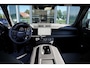 Land Rover Defender 110 P300e X-Dynamic SE | 6 Zitplaatsen Jump Seat | Black Exterior Pack | Panoramic sunroof | Head-up Display | Trekhaak |
