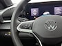 Volkswagen T-Roc 1.5 eTsi Style First Edition 116 PK Automaat | Panoramaschuif-kanteldak | Black style | Navigatie | Apple Carplay draadloos | Android Auto draadloos | IQ Lights | Camera | Ruiten getint | 18" Lichtmetalen velgen | Climate control | Adaptive cruise control | Achterklep elektrisch |