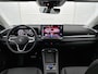 Volkswagen T-Roc 1.5 eTsi Life First Edition 116 PK Automaat | Keyless access | 18" Lichtmetalen velgen | LED koplampen | Apple Carplay | Camera | Android Auto | Climate control | Stoelverwarming | Adaptive cruise control | Stuurverwarming |