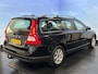 Volvo V70 2.0 Navi | Clima | Cruise | PDC | Trekhaak, Youngtimer