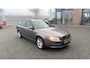 Volvo V70 2.5T Kinetic 200pk Clima Leder Trekhaak 1800kg. 2e eig. Historie