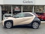 Toyota Aygo X 1.0 VVT-i Automaat Pulse | Stoelverwarming, Airconditioning, Apple CarPlay/Android Auto, Bi-Tone, 17 inch Lichtmetalen velgen