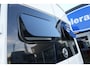 Volkswagen Crafter Grand California 600 - 46 dKm 2022 4 PERS-ZONNEPANEEL-2 TONE Metallic -4S BANDEN- , apple carplay, verwarming, circulaire verwarming, winterisolatie, dakluiken-groot,electrische opstap, hordeur, Truma luifelcabine verduistering, bedvering schotelveren, matras traagschuim,
