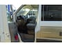 Volkswagen Crafter Grand California 600 - 46 dKm 2022 4 PERS-ZONNEPANEEL-2 TONE Metallic -4S BANDEN- , apple carplay, verwarming, circulaire verwarming, winterisolatie, dakluiken-groot,electrische opstap, hordeur, Truma luifelcabine verduistering, bedvering schotelveren, matras traagschuim,