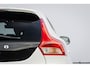 Volvo V40 2.0 T4 Rdesign Cruise | Pano | Stoelverwarming | Camera |