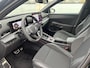 Volkswagen T-Roc 1.5 eTsi R-Line First Edition | Velgen 'Calgary', 20 inch | Achterklep elektrisch bedienbaar | Black Style Pakket