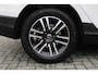 Volvo V40 Cross Country T3 Edition+ | Trekhaak | Verwarmbare Voorstoelen | Cruise Control | Navigatie | Bluetooth Telefonie & Multimedia | Lichtmetalen Velgen | Climate Control