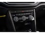 Volkswagen T-Roc 1.5 TSI Style | Trekhaak | Cruise adaptief | Apple Carplay/Android Auto | Navigatiesysteem | Parkeersensoren | | Achterbank in delen neerklapbaar | Bluetooth telefoonvoorbereiding | Cruise control adaptief