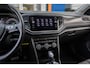 Volkswagen T-Roc 1.5 TSI Style | Trekhaak | Cruise adaptief | Apple Carplay/Android Auto | Navigatiesysteem | Parkeersensoren | | Achterbank in delen neerklapbaar | Bluetooth telefoonvoorbereiding | Cruise control adaptief