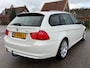 BMW 3-Serie Touring 318i High Executive / Automaat / Panorama dak / Goed onderhouden / Climate Control / Stoelverwarming
