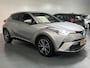 Toyota C-HR 1.8 Hybrid Bi-Tone