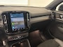 Volvo XC40 Recharge P8 AWD R-Design | Achteruitrijcamera | Apple Carplay/Android Auto | Verwarmde achterbank | Stuurverwarming | Extra getint glas | Cruise control adaptief |