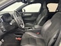 Volvo XC40 Recharge P8 AWD R-Design | Achteruitrijcamera | Apple Carplay/Android Auto | Verwarmde achterbank | Stuurverwarming | Extra getint glas | Cruise control adaptief |