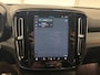 Volvo XC40 Recharge P8 AWD R-Design | Achteruitrijcamera | Apple Carplay/Android Auto | Verwarmde achterbank | Stuurverwarming | Extra getint glas | Cruise control adaptief |