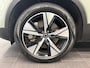Volvo XC40 Recharge P8 AWD R-Design | Achteruitrijcamera | Apple Carplay/Android Auto | Verwarmde achterbank | Stuurverwarming | Extra getint glas | Cruise control adaptief |