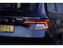 Skoda Karoq 1.5 TSI ACT 150PK! Automaat Business Edition Plus BJ2021 Lmv 17" | Led | Pdc | Navi | Keyless entry | Elek. trekhaak | Verwarmd voorruit | Achteruitrijcamera | App-Connect | Climate control | Cruise control | Sportstoelen | Verwarmde voorstoelen