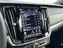 Volvo V90 T8 Recharge Ultra Dark | 20" | Luchtvering | Bowers & Wilkins | Trekhaak | Geventileerd Nappa | Massagestoelen | 360 Camera | Getint & Gelaagd Glas