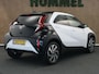 Toyota Aygo X 1.0 VVT-i MT Pulse - ORIGINEEL NEDERLANDSE AUTO - CLIMATE CONTROL - TWO TONE - APPLE CARPLAY/ANDROID AUTO - CRUISE CONTROL ADAPTIEF - LED KOPLAMPEN - EXTRA GETINT GLAS - LICHTMETALEN VELGEN 17 INCH