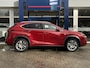 Lexus NX 300h AWD 25th Edition / Automaat / NL-Auto / 2e-Eigenaar! / Volledig Dealer-Onderhouden / Afneembare-Trekhaak / Open-Panodak / Vol-Leder / Stoelverwarming / Hout inleg / Adaptieve Cruise-Control / Climate-Control / Navi / LED / Radio-Bluetooth / PDC-Achter met Camera / 18'' LMV / ENZ.