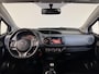 Toyota Yaris 1.3 VVT-i Aspiration Bi-Tone | Lederen bekleding |