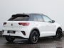 Volkswagen T-Roc 1.5 TSI R-Line | Beats | Trekhaak | Black Style | Dodehoekdetectie | Stoelverwarming | Stuurverwarming | Keyless | Travel Assist | LED Plus |