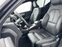 Volvo XC40 Recharge P8 AWD R-Design 78kWh | 20" | Leder | Panoramadak | 360 Camera | Harman Kardon | Elektr. verst. Stoelen | Full LED | Warmtepomp | Stoel/Stuurverwarming