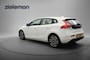 Volvo V40 2.0 D2 Momentum Business - Navi, Camera, Cruise