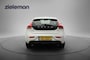 Volvo V40 2.0 D2 Momentum Business - Navi, Camera, Cruise
