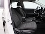 Kia Stonic 1.0 T-GDi MHEV DynamicLine | LMV | Navigatie | Parkeer sensoren | Climate control | Bluetooth | Cruise control | DAB | Camera | Apple carplay