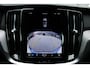 Volvo V60 T6 Plug-in hybrid AWD Essential | Adaptieve Cruise Control | Pilot Assist | Blind spot | Verwarmbaar stuurwiel | Verwarmbare voorstoelen | Verwarmbare achterbank | Lederen bekleding | Elektrische Lendensteunen | Automatisch Dimmende Spiegels | Getint Glas | 19 Inch Lichtmetalen Velgen