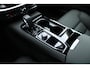 Volvo V60 T6 Plug-in hybrid AWD Essential | Adaptieve Cruise Control | Pilot Assist | Blind spot | Verwarmbaar stuurwiel | Verwarmbare voorstoelen | Verwarmbare achterbank | Lederen bekleding | Elektrische Lendensteunen | Automatisch Dimmende Spiegels | Getint Glas | 19 Inch Lichtmetalen Velgen