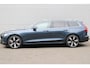 Volvo V60 T6 Plug-in hybrid AWD Essential | Adaptieve Cruise Control | Pilot Assist | Blind spot | Verwarmbaar stuurwiel | Verwarmbare voorstoelen | Verwarmbare achterbank | Lederen bekleding | Elektrische Lendensteunen | Automatisch Dimmende Spiegels | Getint Glas | 19 Inch Lichtmetalen Velgen
