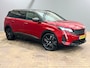 Peugeot 5008 1.2 PureTech Blue Lease GT | Focal Audio | Black Pack | 19'' Lichtmetalen velgen | Panoramadak | Adaptieve Cruise | Achteruitrijcamera | Afwijkende dakkleur | Airco (automatisch)