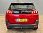 Peugeot 5008 1.2 PureTech Blue Lease GT | Focal Audio | Black Pack | 19'' Lichtmetalen velgen | Panoramadak | Adaptieve Cruise  | Achteruitrijcamera | Afwijkende dakkleur | Airco (automatisch)