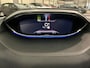 Peugeot 5008 1.2 PureTech Blue Lease GT | Focal Audio | Black Pack | 19'' Lichtmetalen velgen | Panoramadak | Adaptieve Cruise | Achteruitrijcamera | Afwijkende dakkleur | Airco (automatisch)