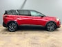 Peugeot 5008 1.2 PureTech Blue Lease GT | Focal Audio | Black Pack | 19'' Lichtmetalen velgen | Panoramadak | Adaptieve Cruise  | Achteruitrijcamera | Afwijkende dakkleur | Airco (automatisch)